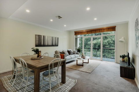 Modern Apartment In The Heart Of Canberra - Brisbane Tourism 0