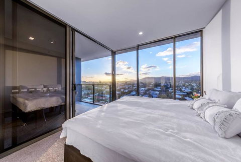 Modern APT In Toowong With Mountain View - Tourism Brisbane 2