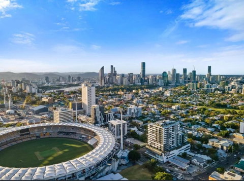 Modern Meets The Gabba - Brisbane Tourism 1