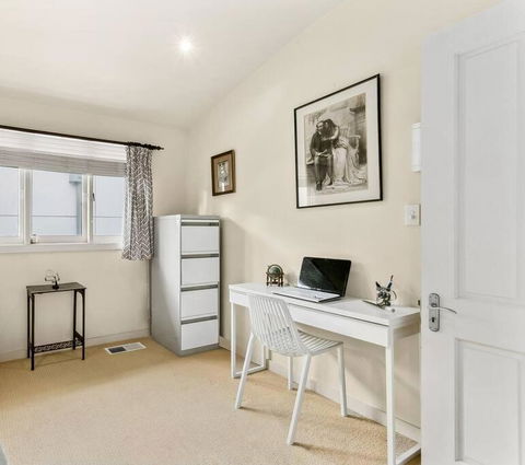 MUS14 - 2 Bedroom Apartment - Muston Street, Mosman - Tourism Brisbane 3