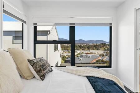 Mountain View Villa-close To Shops-10min To CBD - Brisbane Tourism 2