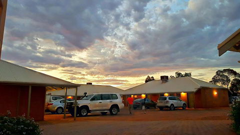 Mud Hut Motel - Tourism Brisbane 1