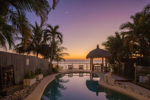 Mylara Beachfront Holiday Home - Brisbane Tourism 0