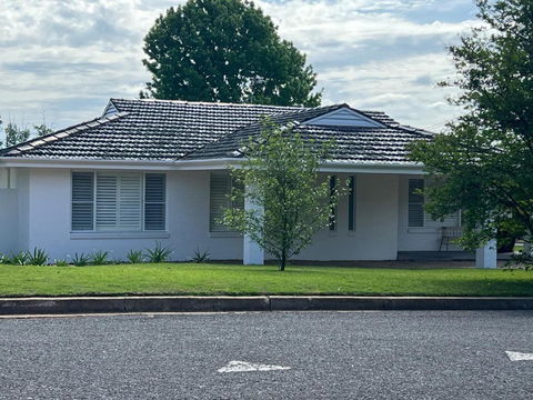 Narrandera Retreat - Tourism Brisbane 0