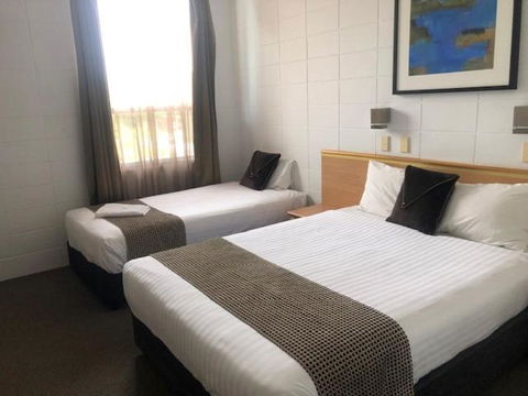 Narwee Hotel - Tourism Brisbane 1