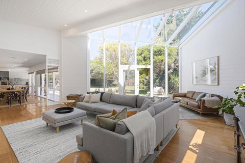 Naturally Blairgowrie - Check Out 5pm Sunday - Tourism Brisbane 0