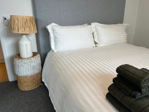 NEW BOUTIQUE 1bd Apt - Brisbane Tourism 3