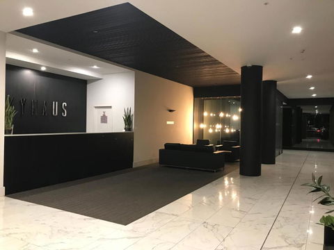 New Luxurious Skyview 2Bedroom Apartment Liverpool - Brisbane 4u 0