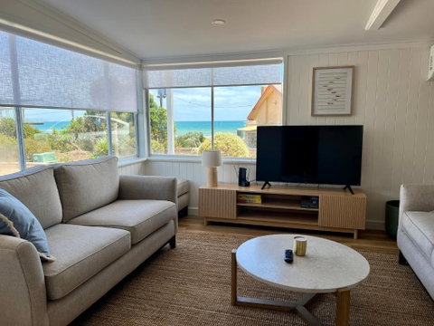 NEW Magpie Sands - 3 Bedroom Home - Downstairs Only, 1 Min Walk To Aldinga Beach - Tourism Brisbane 2