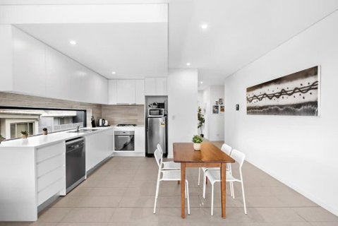 New Modern 2BR 2baths Apt In Homebush Sleeps 6 - Brisbane Tourism 3