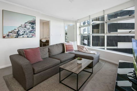 NS504 - Comfort And Convenience In North Sydney - Tourism Brisbane 2
