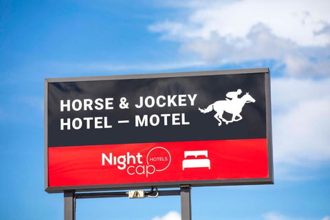 Nightcap At Horse & Jockey Hotel Warwick - Brisbane 4u 2
