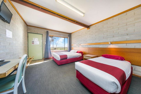 Nullarbor Roadhouse - Brisbane Tourism 1