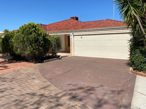 Ocean Keys Family Accommodation - Tourism Brisbane 0