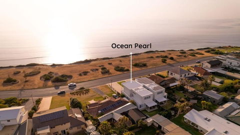 Ocean Pearl, Entire Home On The Esplanade - Tourism Brisbane 2