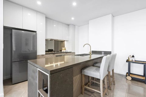 OCEAN Views In Beachside 2-Bedroom Unit - Q Stay - Brisbane 4u 1