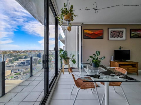 Ocean View Apartment Close To CBD With Indoor Pool. - Brisbane Tourism 0