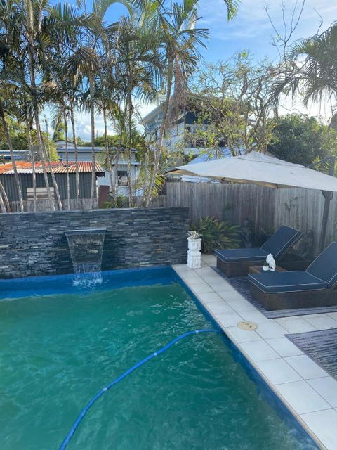 On Esplanade Own Flat & Pool, Manly Cafe Precinct - Brisbane Tourism 1