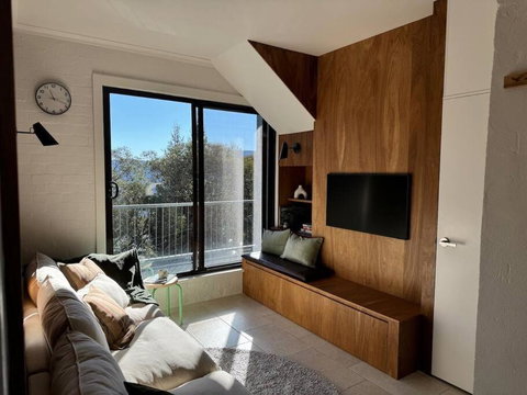 One Cedarwood - Petite Challet Falls Creek - Brisbane Tourism 0