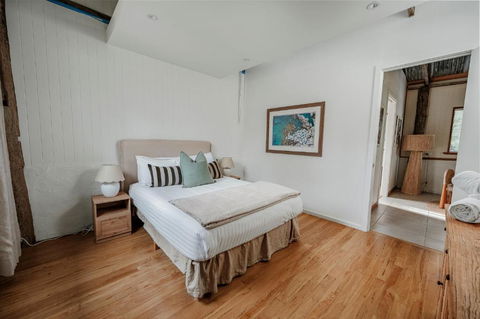 Orchard Cottage - Quiet Farm Escape - Tourism Brisbane 1
