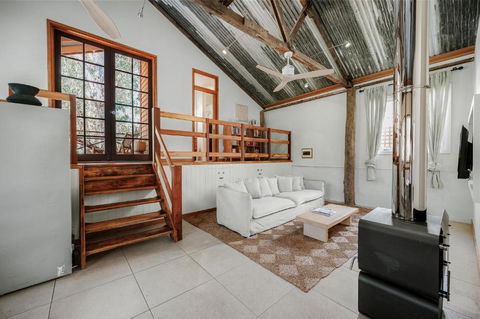 Orchard Cottage - Quiet Farm Escape - Tourism Brisbane 2