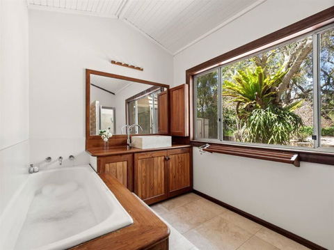 Orchard Homestead Countryside Retreat - Tourism Brisbane 3