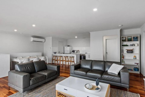 One Merino Panoramic Beach House Modern Sleeps 10 - Brisbane Tourism 2