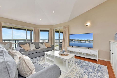 Overlook Nook - The Best Views In The Area - Tourism Brisbane 3