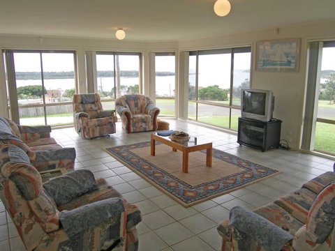 ORSO1O - Water View House - Brisbane Tourism 1
