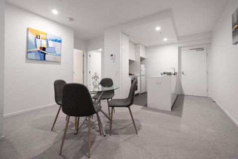 Panoramic Views 2br With Pool And Free Carpark - Brisbane Tourism 3