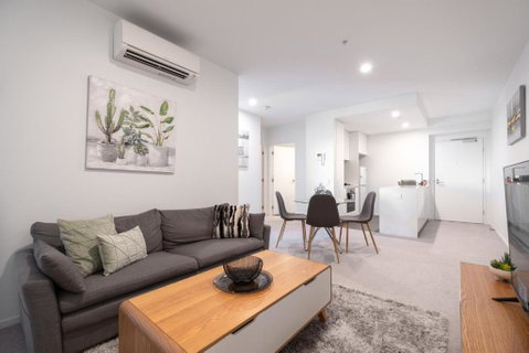 Panoramic Views 2br With Pool And Free Carpark - Brisbane Tourism 1