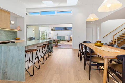 Palm Springs Hideaway - Tourism Brisbane 1