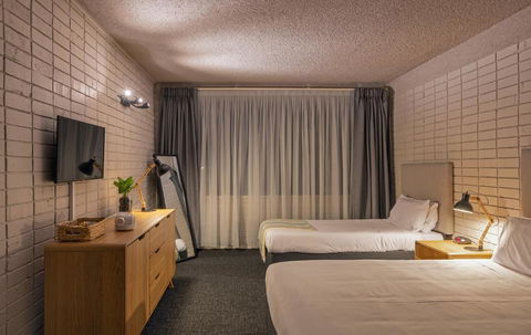 Palms Hotel - Tourism Brisbane 2