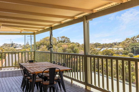 Panoramic Scenic Views Of Preston Beach - Delightful Family Holiday Home - Tourism Brisbane 0