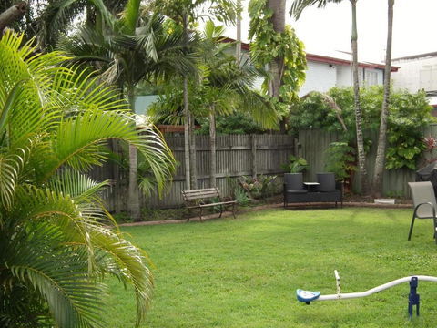 Paradise Motel - Brisbane Tourism 3