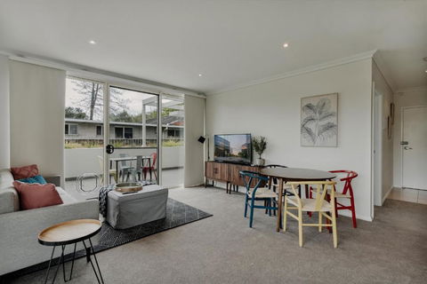 Peaceful 1-Bed Apartment Close To Lonsdale St - Tourism Brisbane 0
