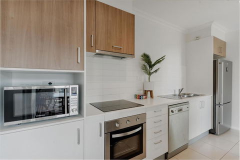 Peaceful 1-Bed Apartment Close To Lonsdale St - Tourism Brisbane 1