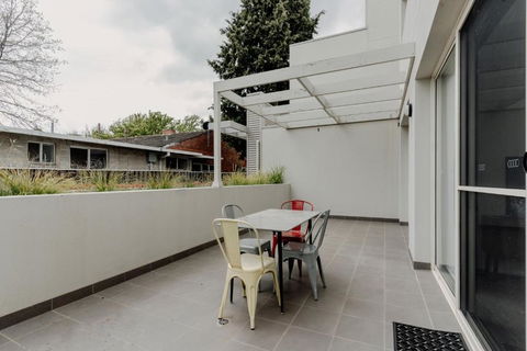 Peaceful 1-Bed Apartment Close To Lonsdale St - Tourism Brisbane 3