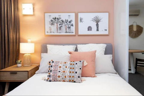 Peach On Sussex North Adelaide - Tourism Brisbane 0