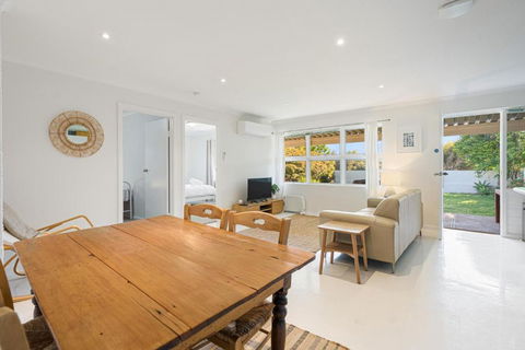 Peaceful Seaside Cottage - Tourism Brisbane 2