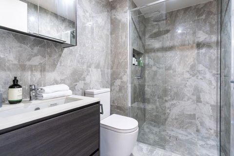 Perfectly Located 1BR BA Apartment - Brisbane 4u 3
