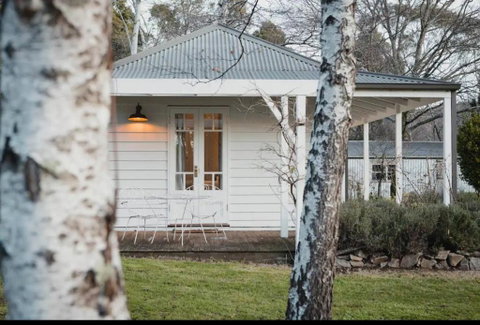 Peony Farm Pink Cottage - Brisbane Tourism 0