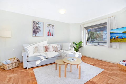 Perfect Manly Retreat, In The Heart Of Manly, Family & Couple Friendly Apartment With CAR SPOT - Tourism Brisbane 2