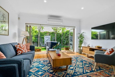 Perfect Page St Home 3Bed 2Bath Sleeps 6 - Tourism Brisbane 0