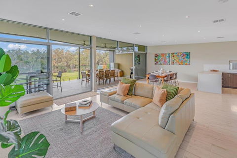 Perricoota Waters - Echuca Holiday Homes - Tourism Brisbane 3