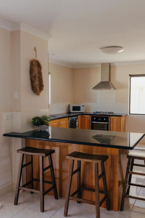 Pet Friendly Townhouse - Brisbane Tourism 3