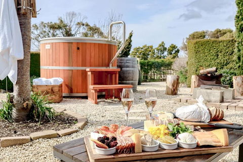 Petite Chateau Waterfront Chateau With Hot Tub - Brisbane Tourism 1