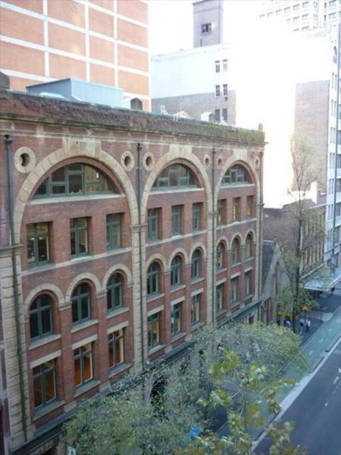 PI702 - Ideally Located Sydney CBD - Tourism Brisbane 1