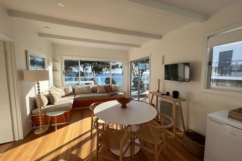 PIPI SHACK - Iconic Waterfront Shack Binalong Bay - Tourism Brisbane 2