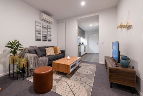 Pleasant &bright 2br2ba Apt Footscray Pool - Brisbane Tourism 1